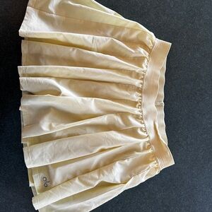 ALO Yoga Women's yellow Skirt